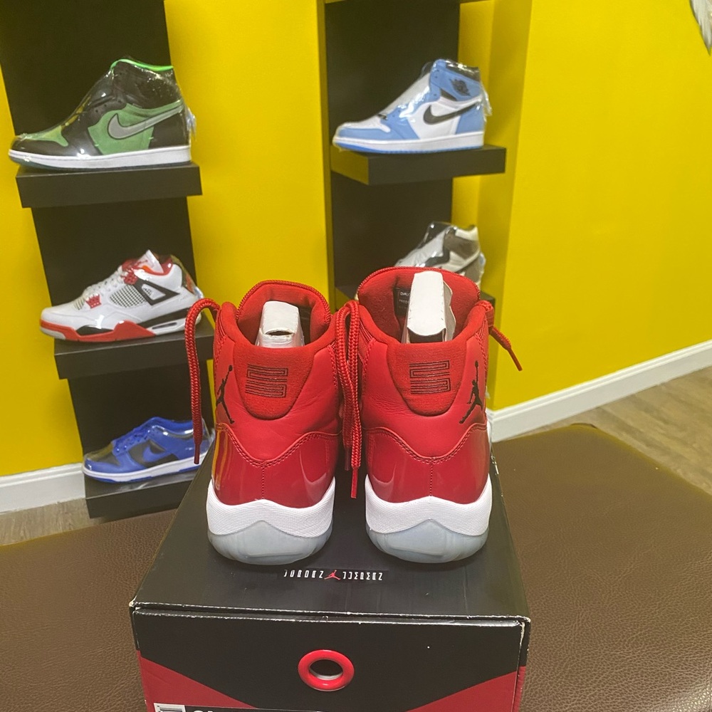Jordan Retro 11 - Picture 5 of 7